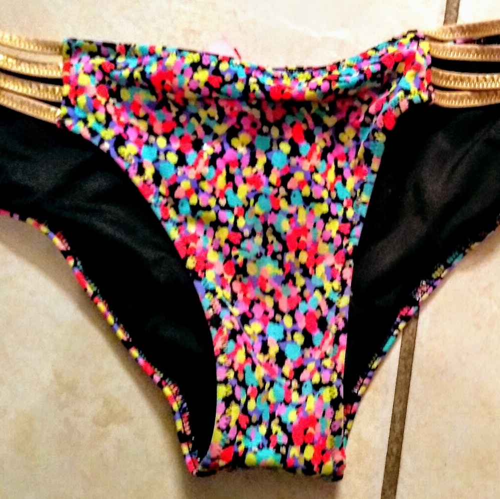 Victoria's Secret Bikini Bottoms Size M NWOT